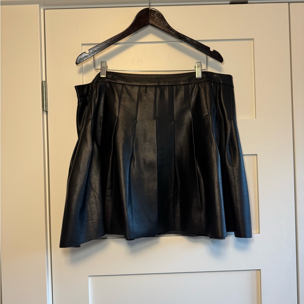 Eloquii Black Pleated Faux Leather Skirt
